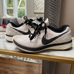Women’s nike flyknit lunar